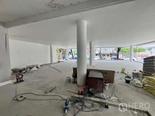 For rent retail Space in Watthana, Bangkok