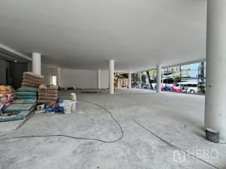 For rent retail Space in Watthana, Bangkok