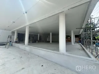 For rent retail Space in Watthana, Bangkok