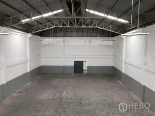 For rent warehouse in Khlong Luang, Pathum Thani