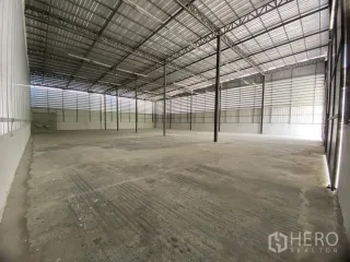 À louer entrepôt à Sai Mai, Bangkok