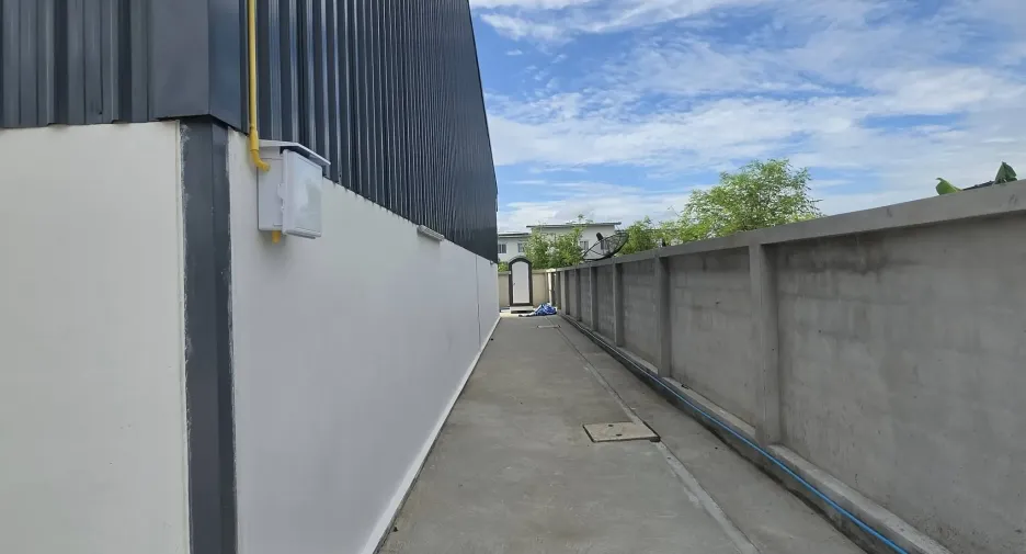 For rent warehouse in Mueang Samut Prakan, Samut Prakan