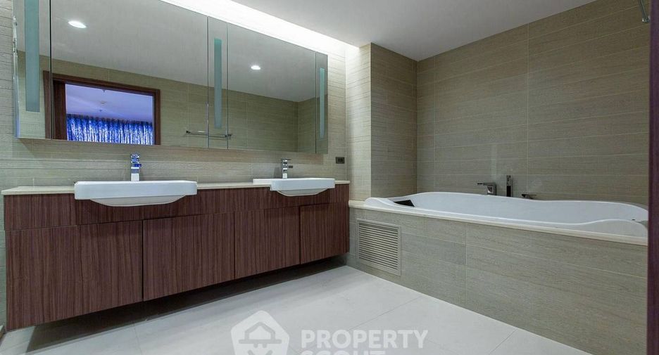 Wohnung zum Kauf mit 4 Zimmer in Sathon, Bangkok