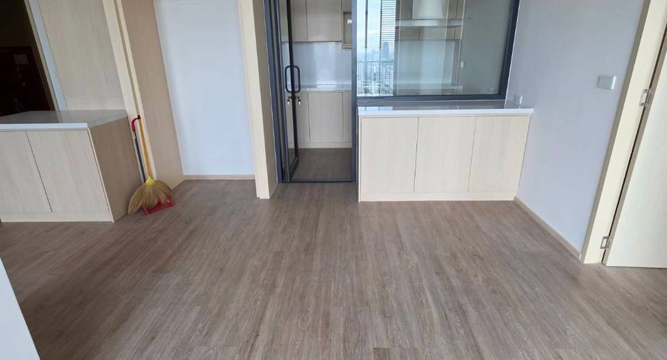 For rent and for sale 2 bedrooms condo in Watthana, Bangkok
