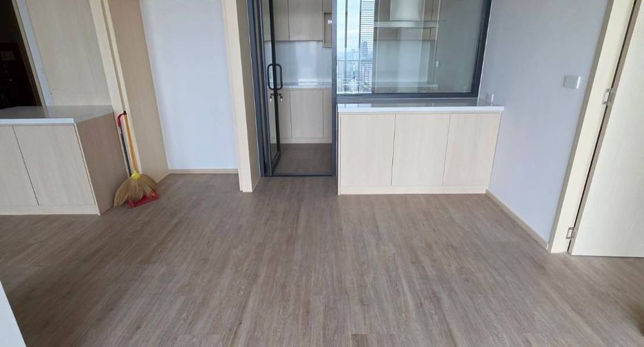 For rent and for sale 2 bedrooms condo in Watthana, Bangkok