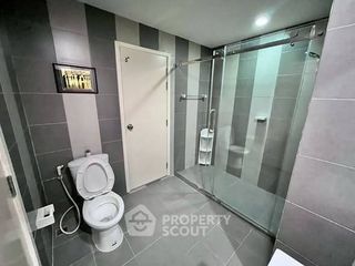 For sale 2 bedrooms condo in Thon Buri, Bangkok