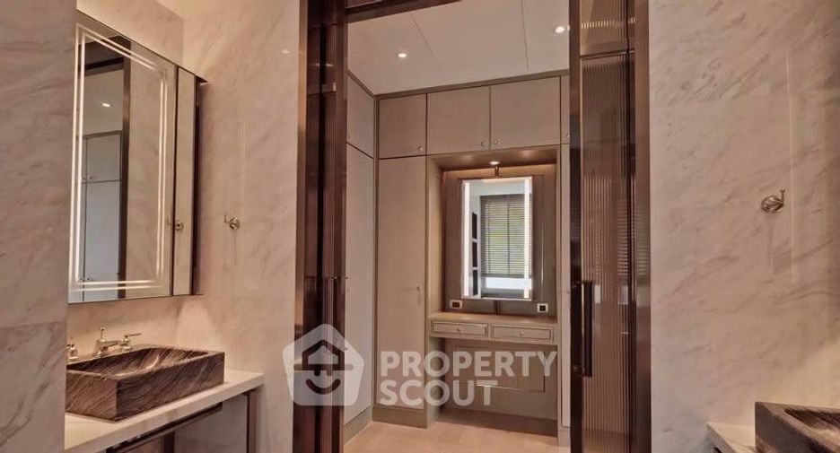 For rent and for sale 6 bedrooms condo in Khlong San, Bangkok