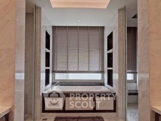 For rent and for sale 6 bedrooms condo in Khlong San, Bangkok