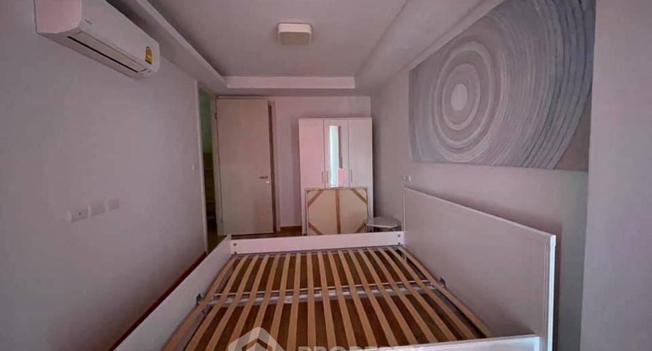 Condo en alquiler de 2 habitaciones en Huai Khwang, Bangkok