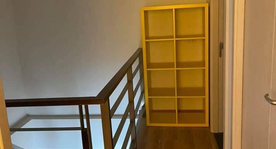 Condo en alquiler de 2 habitaciones en Huai Khwang, Bangkok