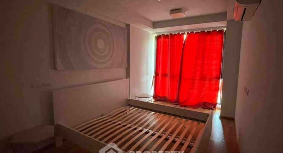 Condo en alquiler de 2 habitaciones en Huai Khwang, Bangkok