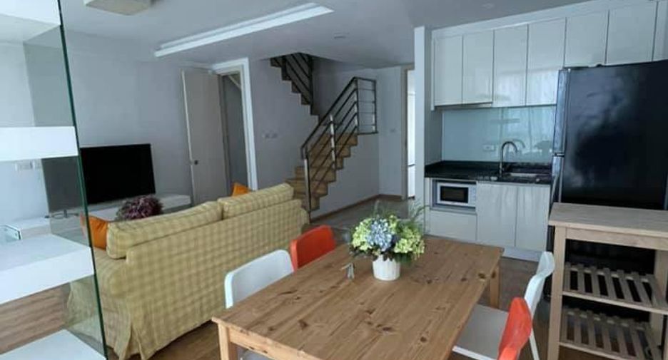 Condo en alquiler de 2 habitaciones en Huai Khwang, Bangkok