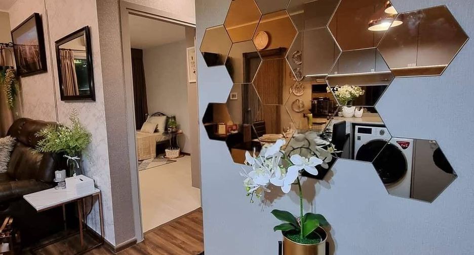 For rent 2 bedrooms condo in Phra Khanong, Bangkok