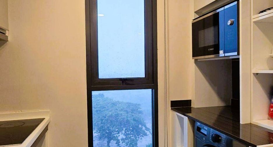 Wohnung zur Miete mit 2 Zimmer in Huai Khwang, Bangkok