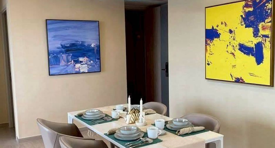 Condo en alquiler de 3 habitaciones en Huai Khwang, Bangkok