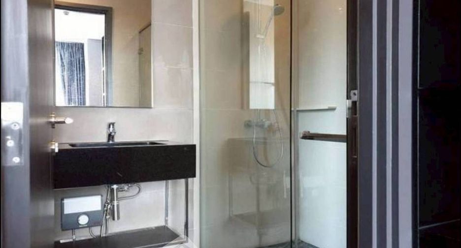 Condo en alquiler de 1 habitaciones en Khlong Toei, Bangkok