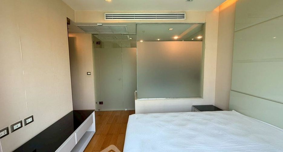 For rent and for sale 2 bedrooms condo in Sathon, Bangkok