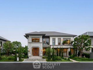 Casa en venta de 4 habitaciones en Bang Khae, Bangkok