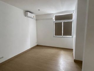 For sale 2 bedrooms condo in Din Daeng, Bangkok