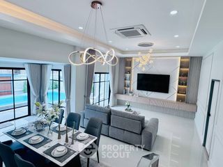 For sale 3 ベッドルーム villa in Bang Lamung, Chonburi
