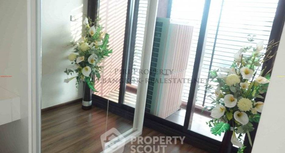 For sale 1 bed condo in Khlong Toei, Bangkok