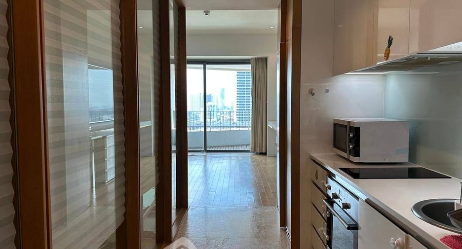 For sale 1 bed condo in Yan Nawa, Bangkok
