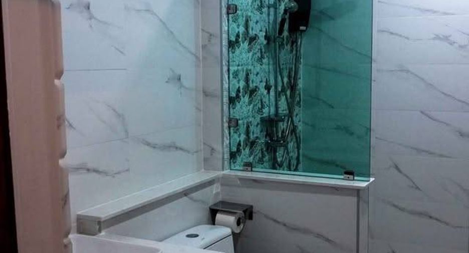 For sale 4 bedrooms house in Mueang Chon Buri, Chonburi