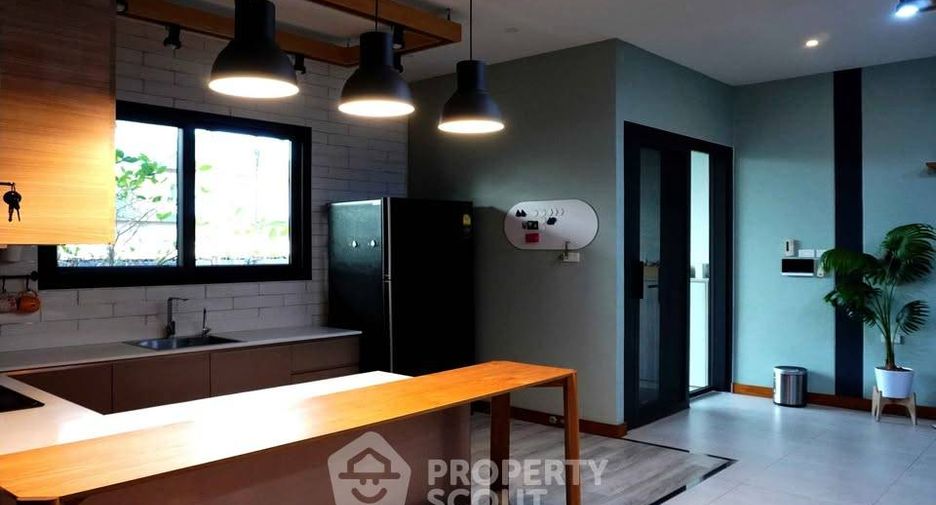 For sale 4 bedrooms house in Mueang Chon Buri, Chonburi