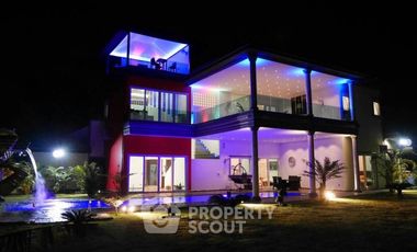 À vendre 4 chambres condo à Bang Saray, Pattaya