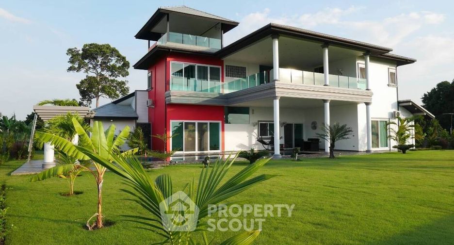 For sale 4 bedrooms condo in Bang Saray, Pattaya