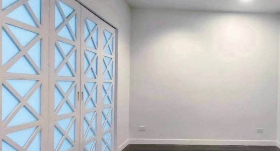 For sale 2 bedrooms condo in Yan Nawa, Bangkok