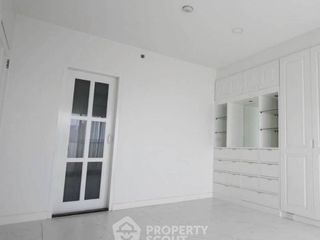 For sale 2 bedrooms condo in Yan Nawa, Bangkok