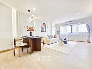 Wohnung zum Kauf mit 2 Zimmer in Phra Khanong, Bangkok
