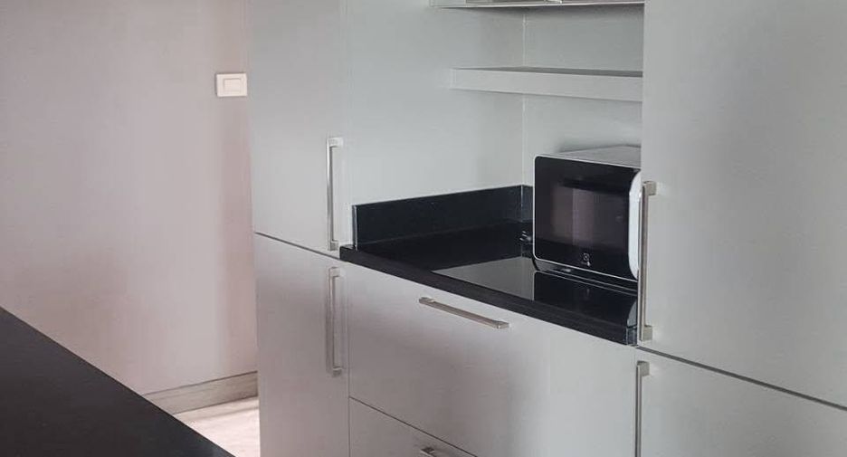 For rent and for sale 3 bedrooms condo in Khlong Toei, Bangkok