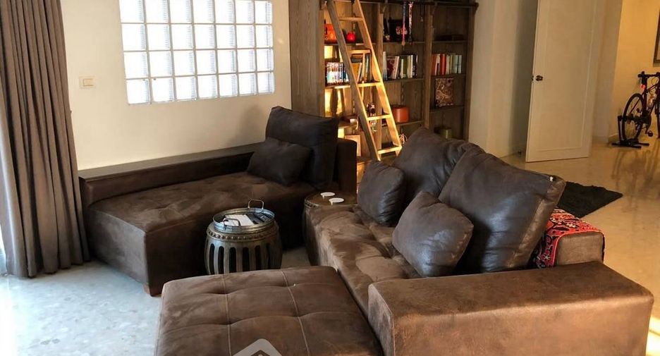 For rent and for sale 3 bedrooms condo in Khlong Toei, Bangkok