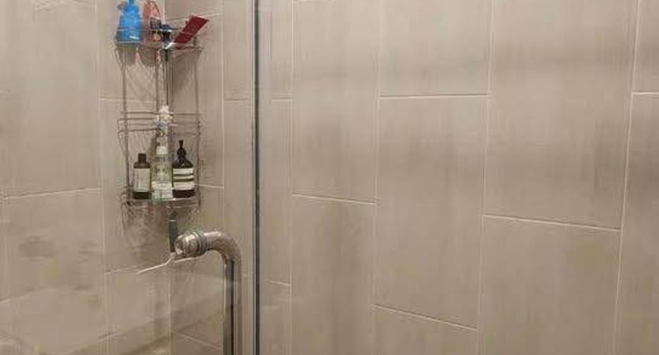 For sale 1 bed condo in Khlong Toei, Bangkok