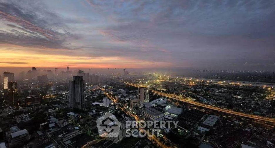 For sale 1 bed condo in Khlong Toei, Bangkok