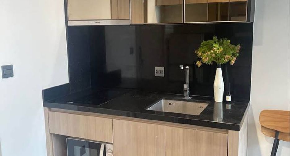 For sale 1 bed condo in Pathum Wan, Bangkok