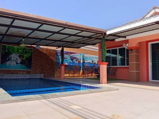 For sale 3 bedrooms villa in Cha Am, Phetchaburi