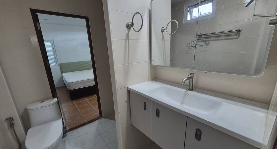For rent 6 bedrooms villa in Hua Hin, Prachuap Khiri Khan