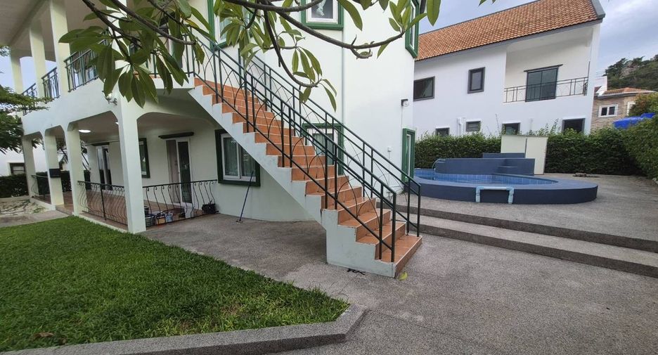 For rent 6 bedrooms villa in Hua Hin, Prachuap Khiri Khan