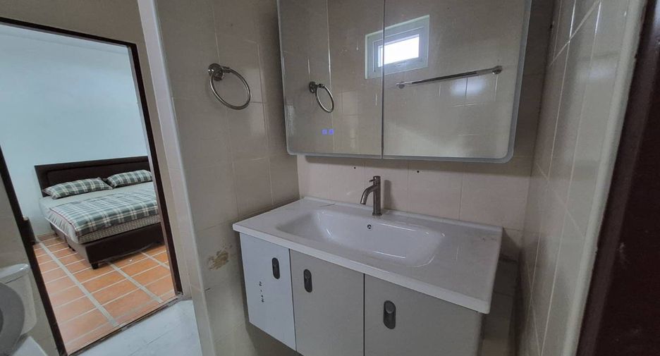 For rent 6 bedrooms villa in Hua Hin, Prachuap Khiri Khan