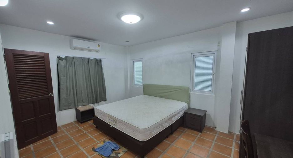 For rent 6 bedrooms villa in Hua Hin, Prachuap Khiri Khan