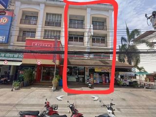 À louer 4 chambres local commercial à Bang Lamung, Chonburi