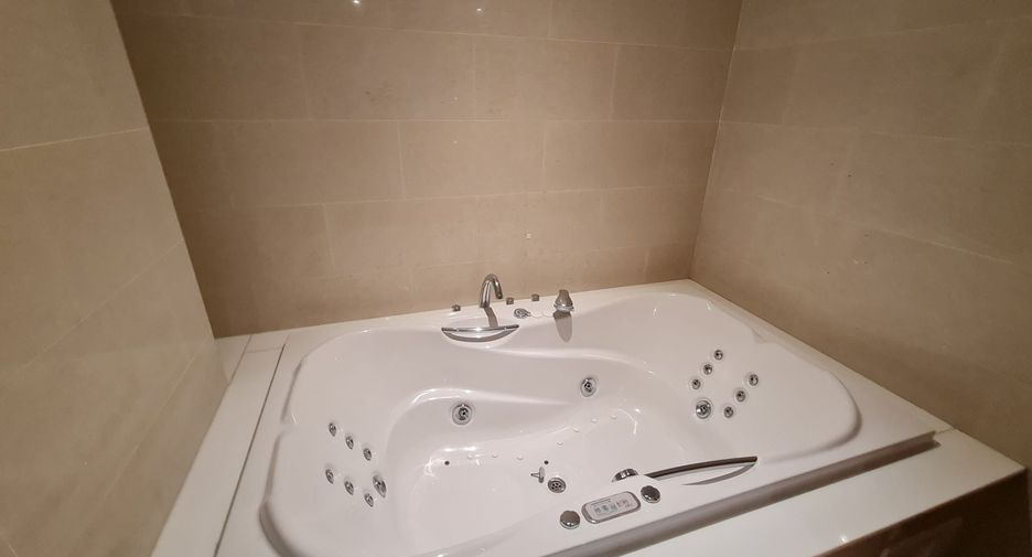 Wohnung zum Kauf mit 5 Zimmer in Kathu, Phuket
