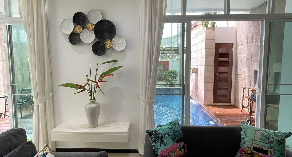 For sale and for rent 3 bedrooms villa in Mueang Phuket, Phuket