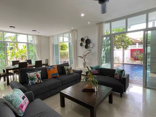 Villa en venta y en alquiler de 3 habitaciones en Mueang Phuket, Phuket