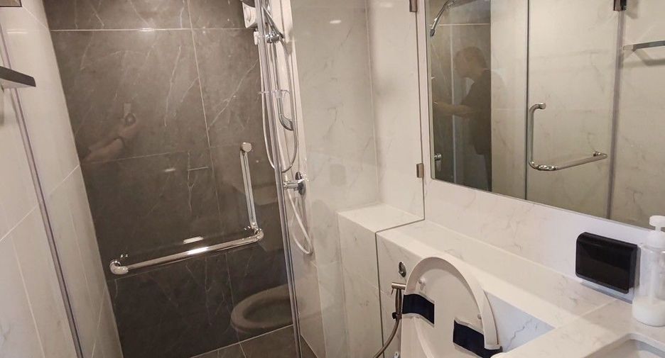 For rent 2 bedrooms condo in Bang Phlat, Bangkok