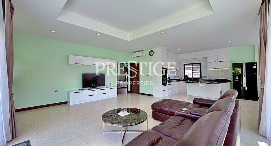 Casa en alquiler de 3 habitaciones en Huay Yai, Pattaya