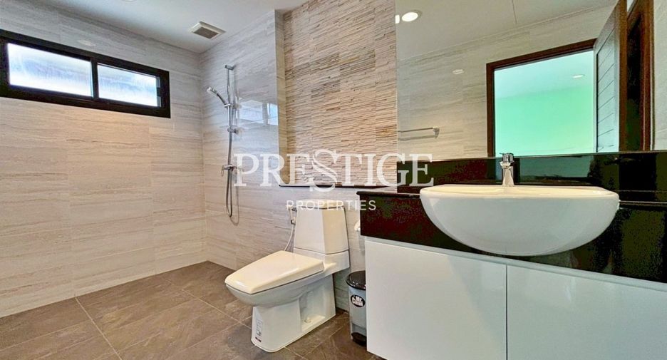 Casa en alquiler de 3 habitaciones en Huay Yai, Pattaya